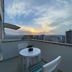 Lujoso Apto Amoblado - Piso Alto - Nuevo