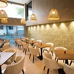 Street 55 Hotel