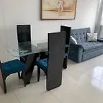 Comodo Apartamento Con Vista A La Ciudad