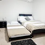 Habitacion Amplia Y Comoda Con Bano Privado