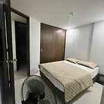 Apartamento Moderno, Ubicacion Ideal, Con Parking