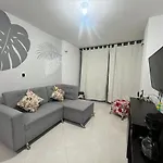 Apartamento Moderno, Ubicacion Ideal, Con Parking