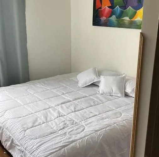 Habitacion Doble Con Bano Compartido En Apartamento Compartido