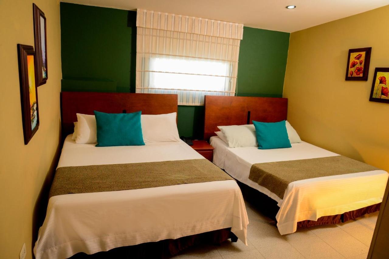 Hotel Prado 34 West