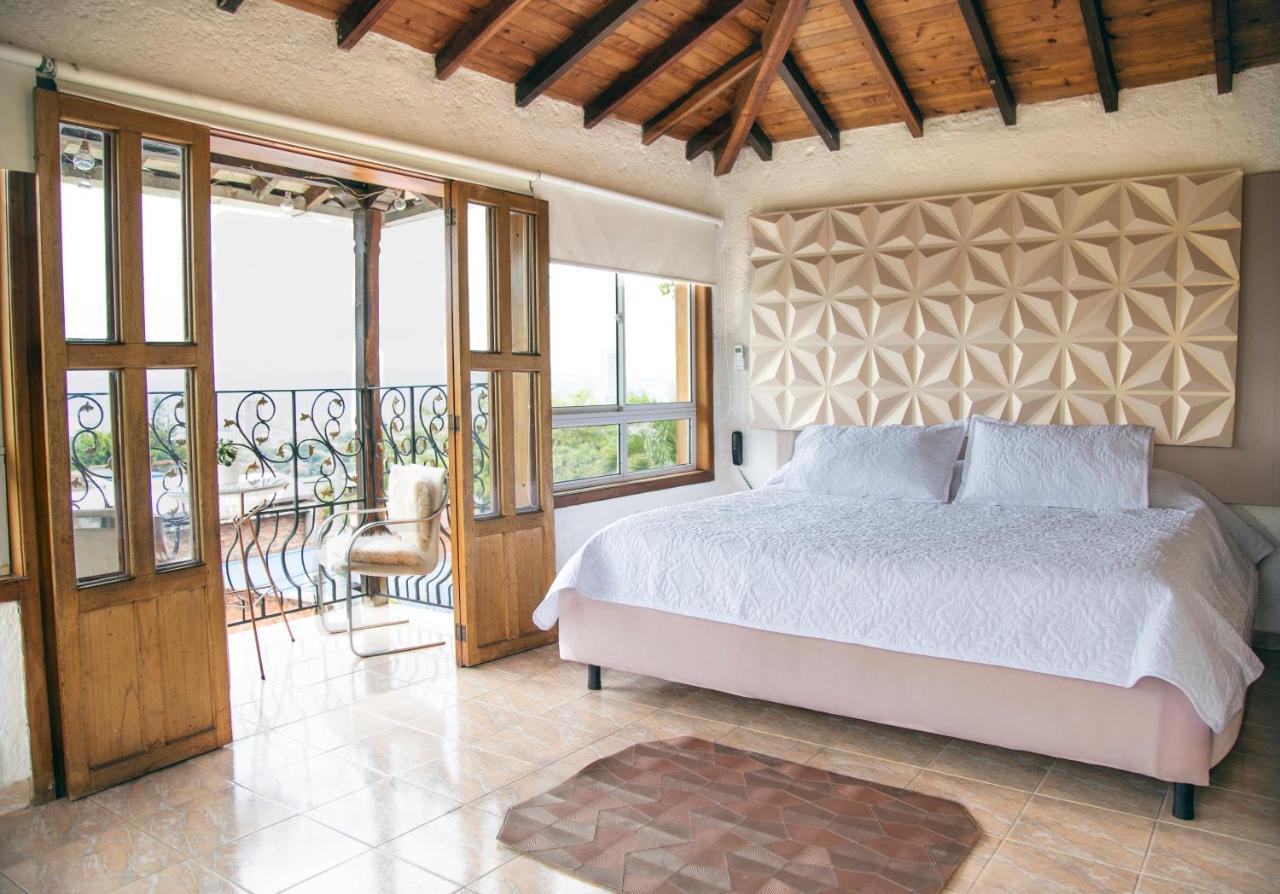 Casa Lago Boutique *