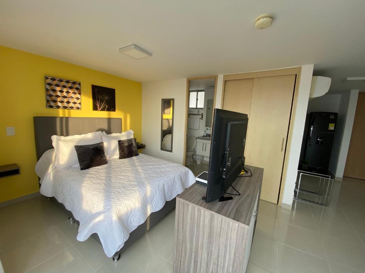 Lujoso Apto Amoblado - Piso Alto - Nuevo Apartment *