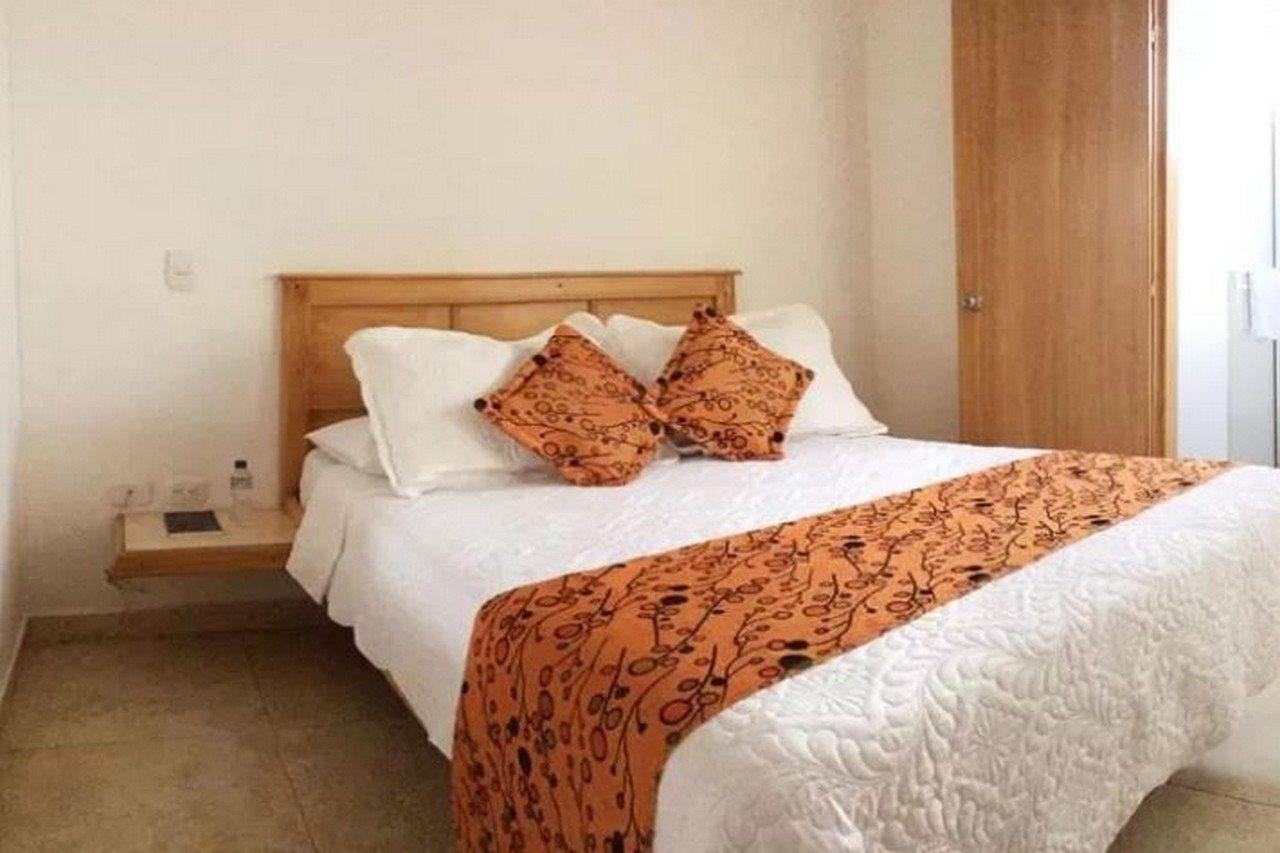 Riviera Plaza Hotel 3*