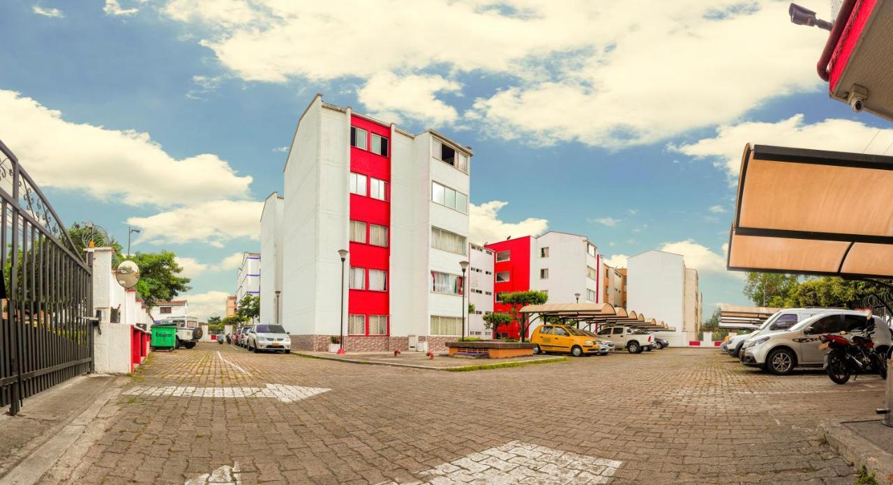Excelente, Moderno, Amoblado Y Bien Ubicado Apartamento En Mutis, Apartamento