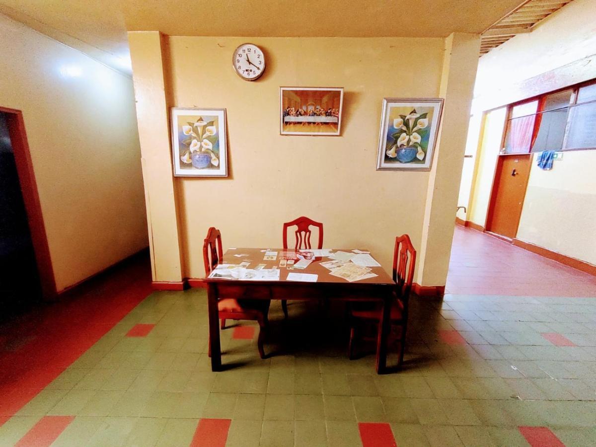Hotel Angola *