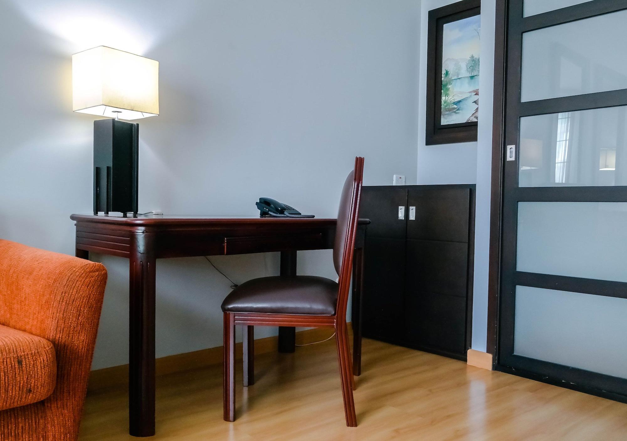 Internacional La Triada By Dot Urban Hotel 4*
