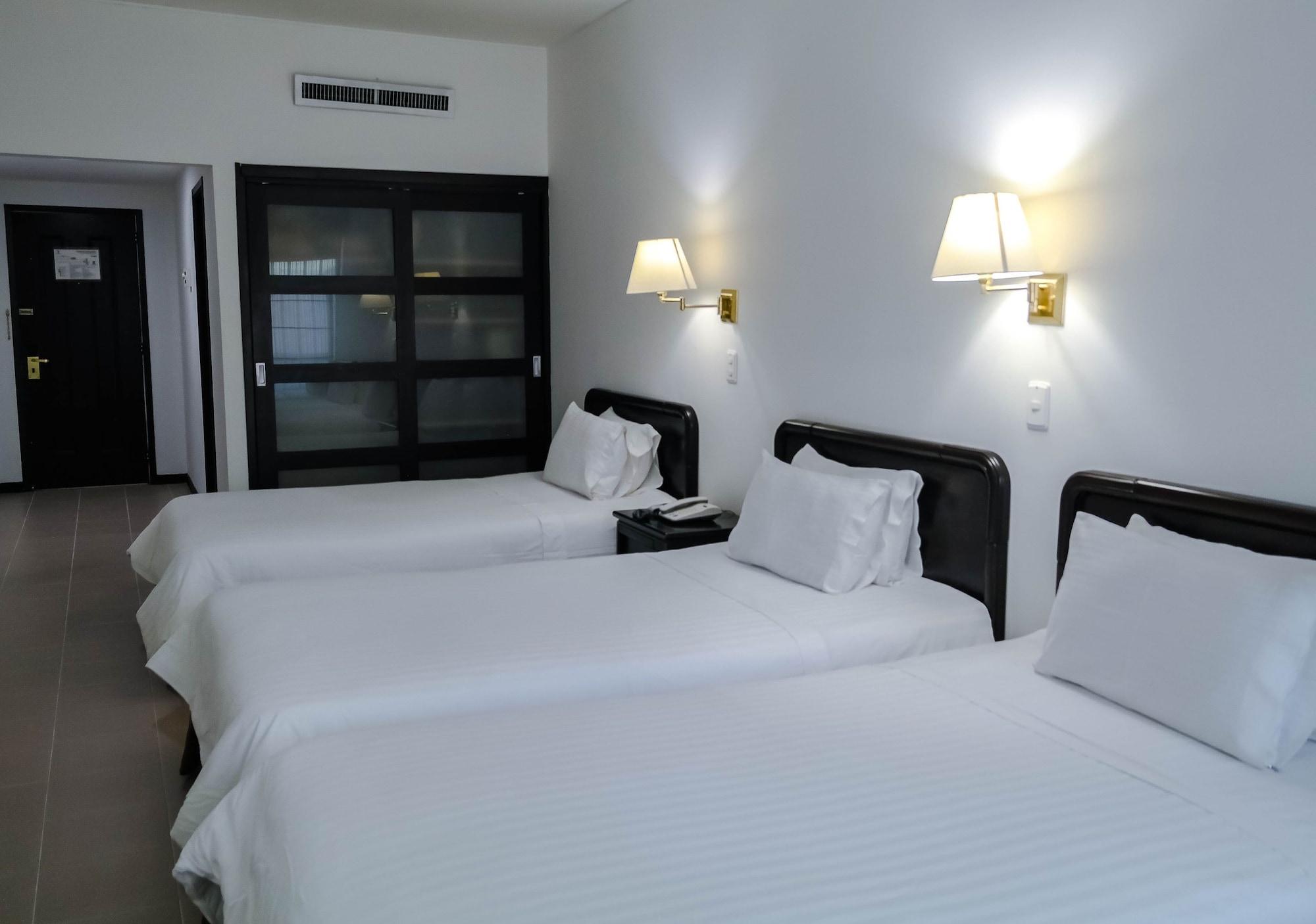 Internacional La Triada By Dot Urban Hotel 4*