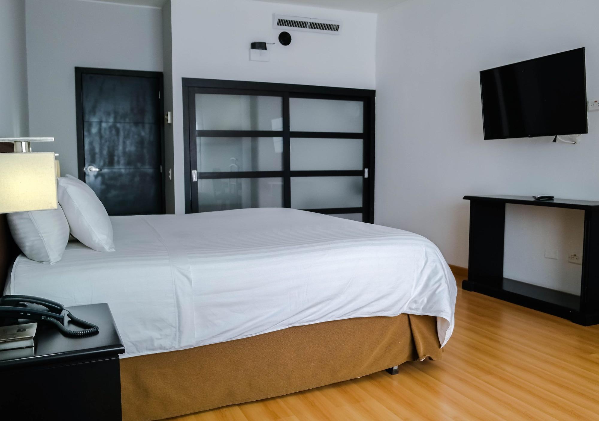 Internacional La Triada By Dot Urban 4*