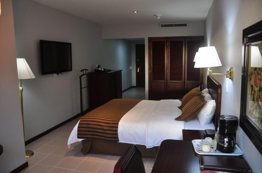 Internacional La Triada By Dot Urban Hotel