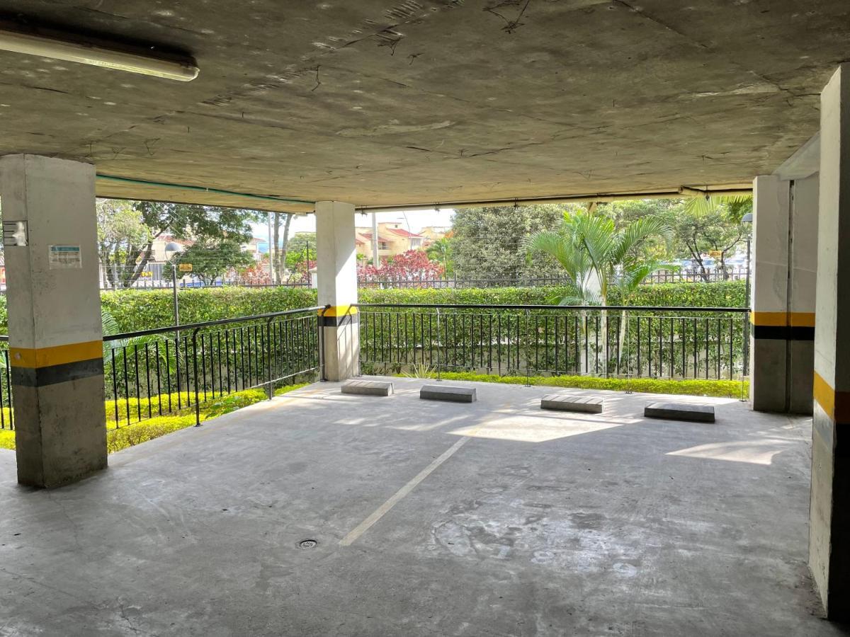 Ubicacion Ideal, Frente Al Cc Cacique Apartment *