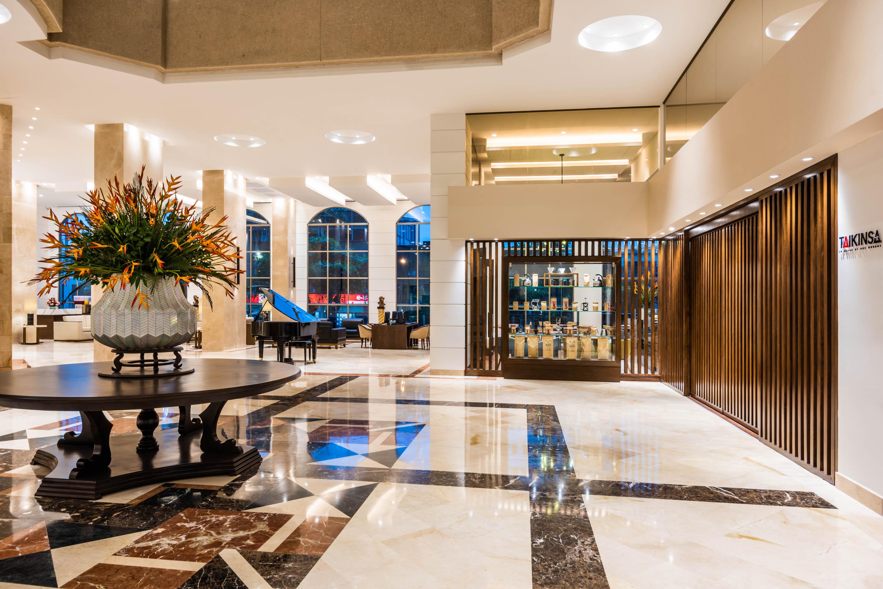 Hotel Dann Carlton 5*