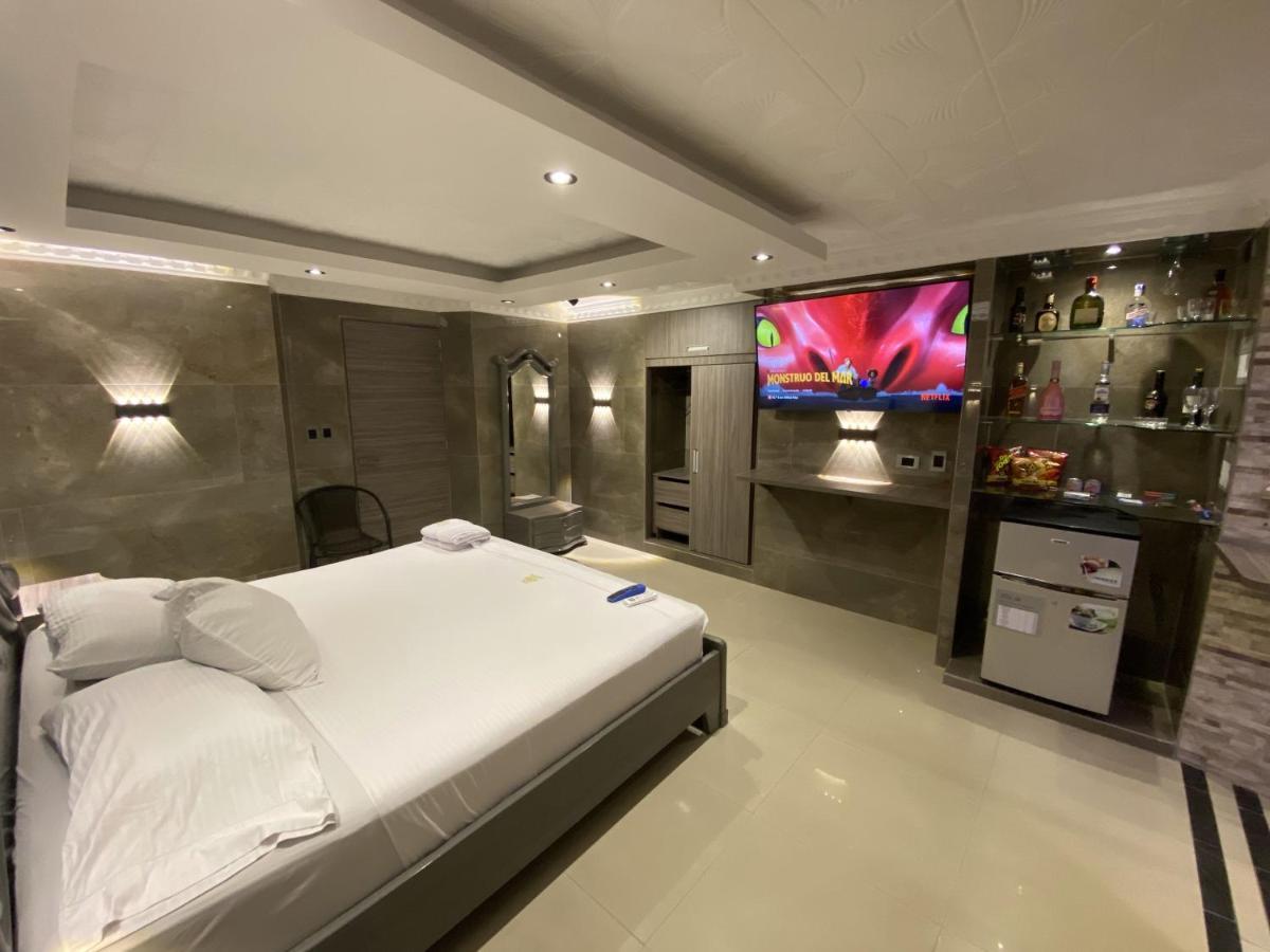 Balmoral Hotel 3*