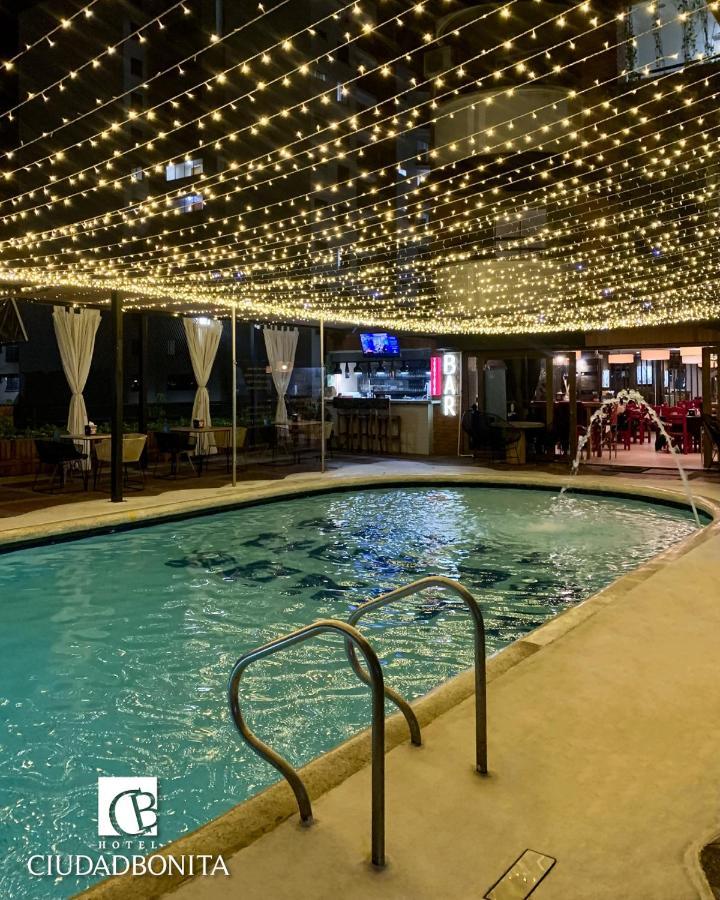 Hotel Ciudad Bonita 4*