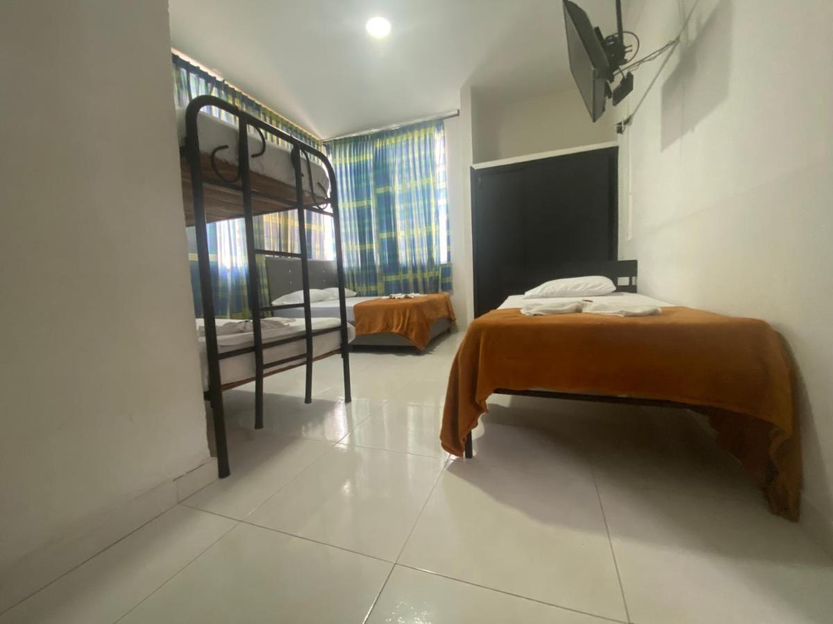 Colonial Plaza Hotel