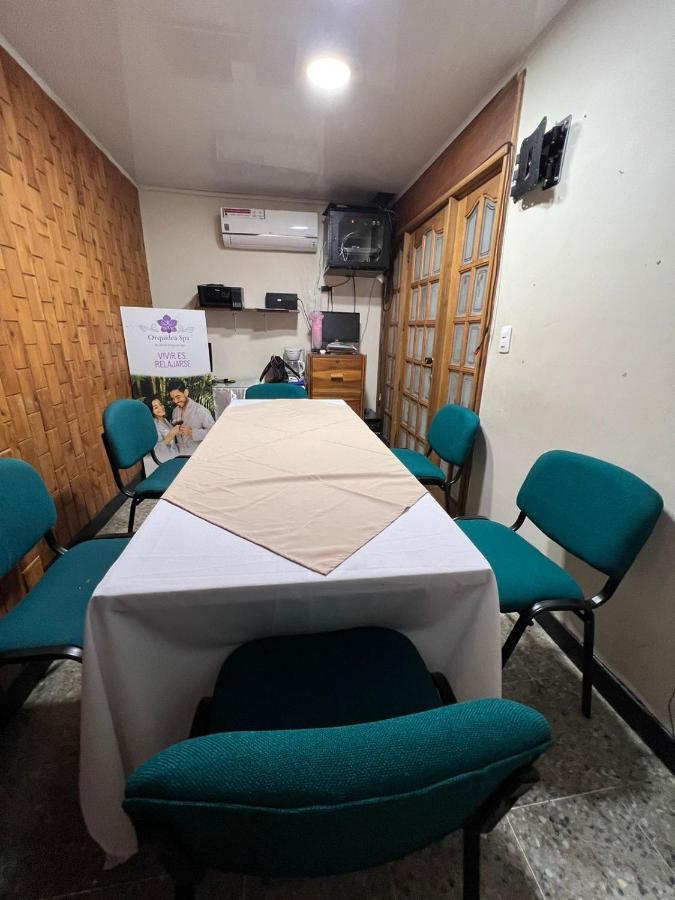 La Hormiga Hotel 3*