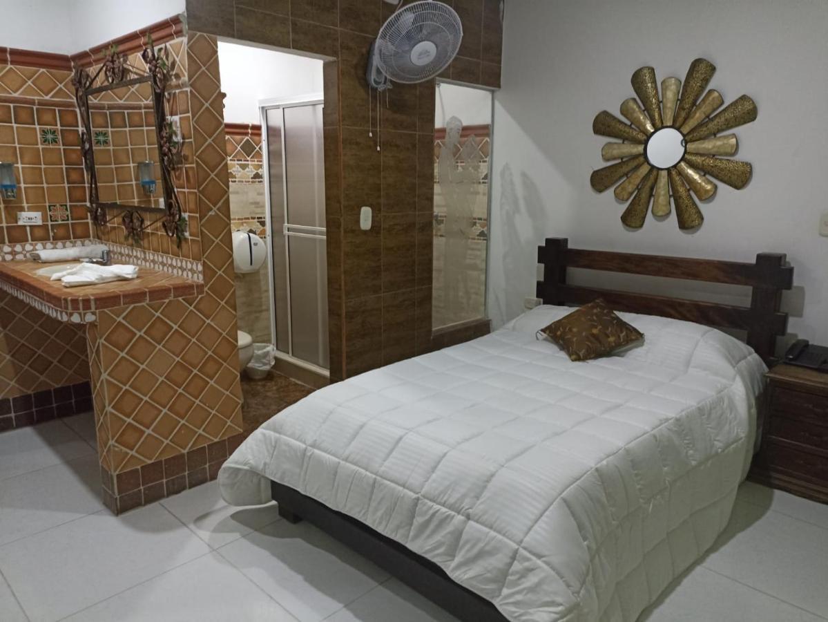 Hotel San Francisco Plaza Real