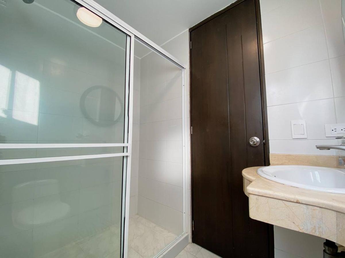 Mantilla Living - 402