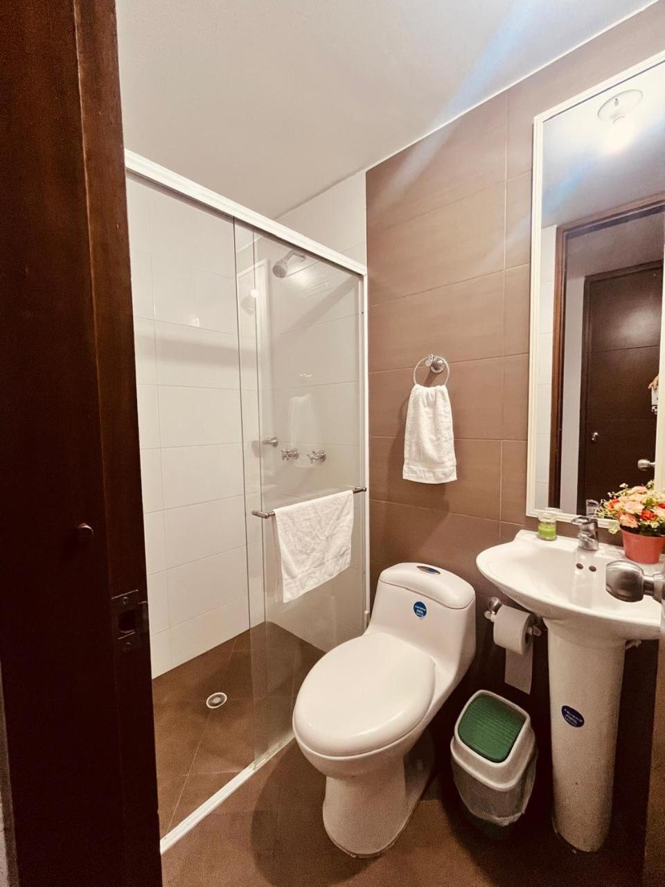 Moderno, Ubicacion Ideal, Con Parking Apartment