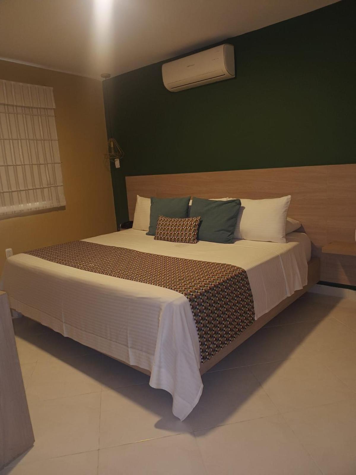 Hotel Prado 34 West