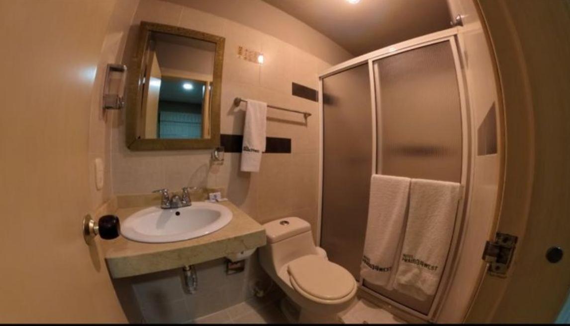 Hotel Prado 34 West 3*