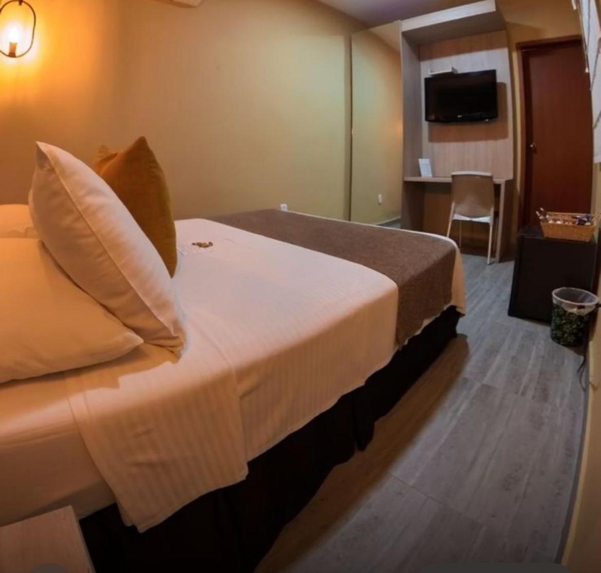 Hotel Prado 34 West