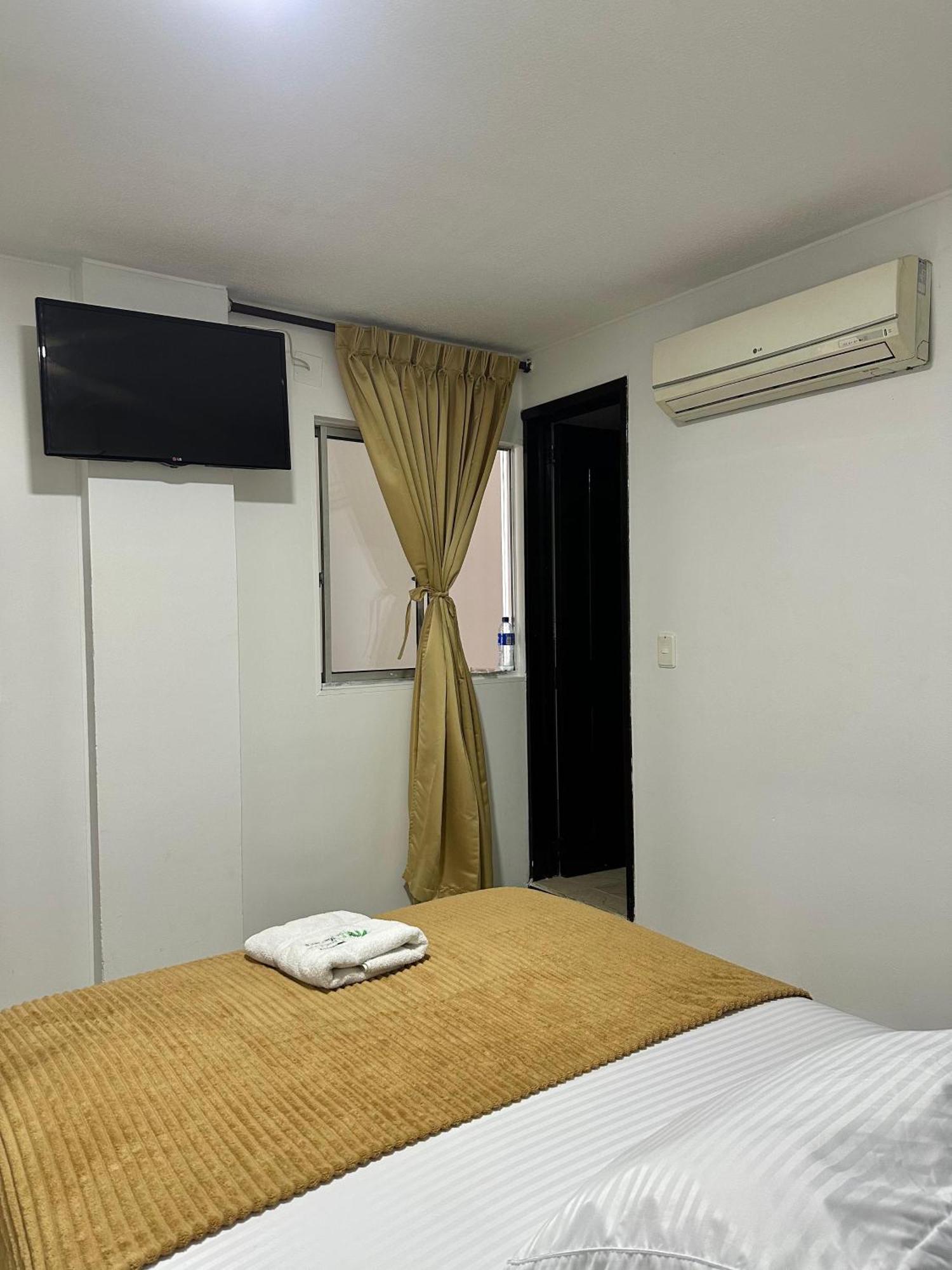 Hotel Palmeras De Mariana 2*