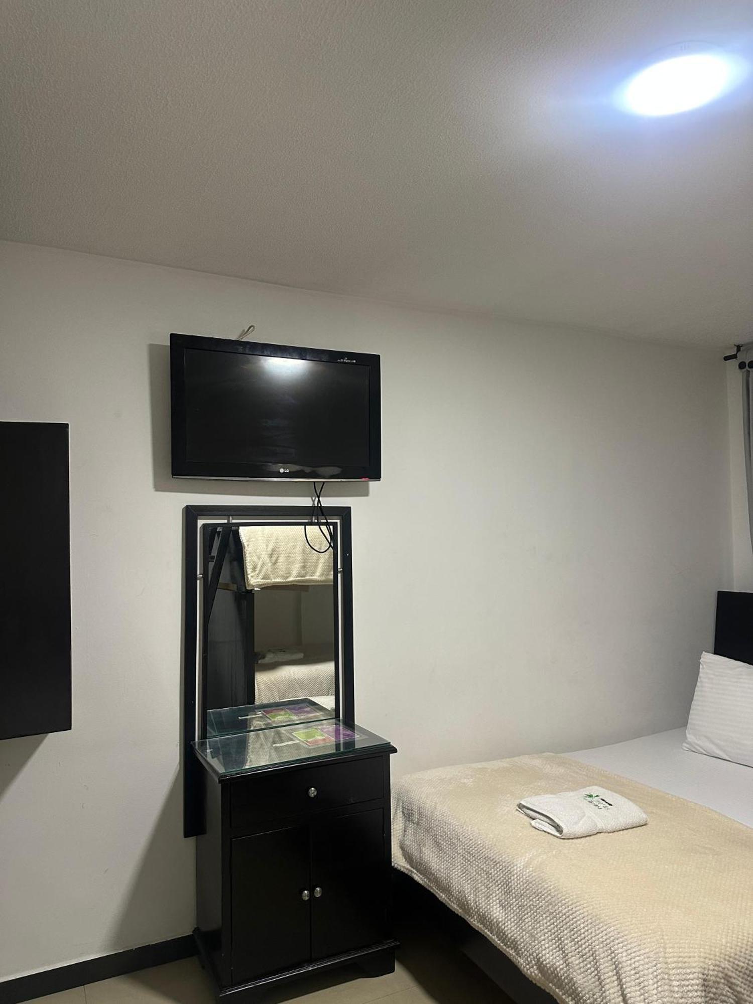 Hotel Palmeras De Mariana 2*