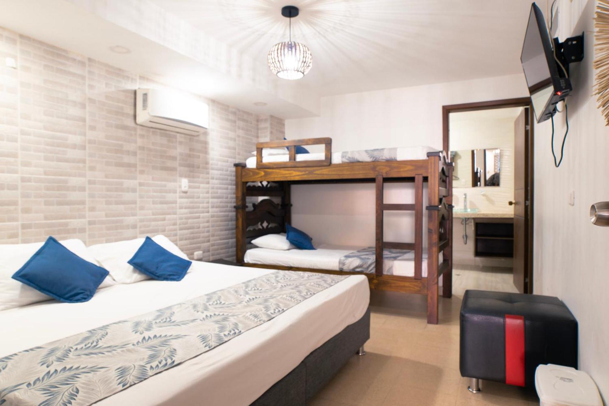 Hotel Riviera Plaza 3*