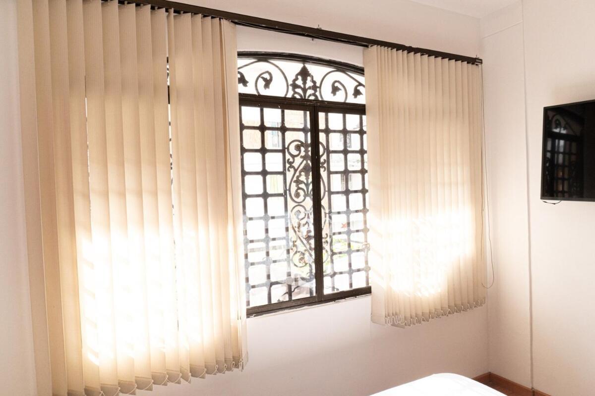 C Con Bano Privado, Zona De Trabajo Y Tv Bucaramanga