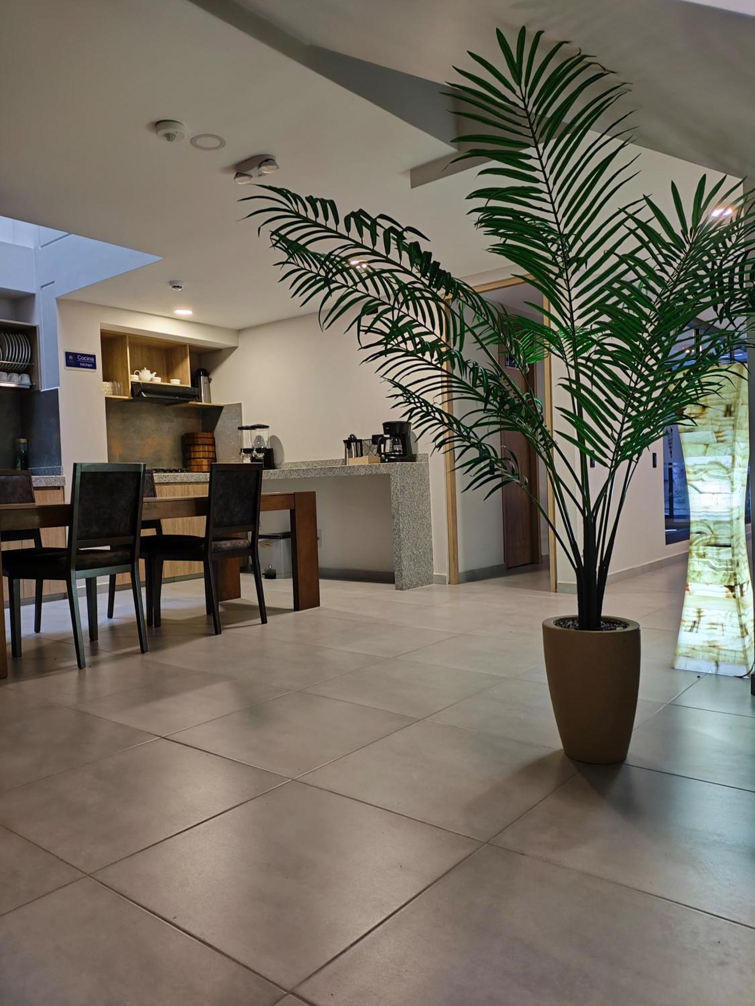 Hotel Hvd Cabecera *