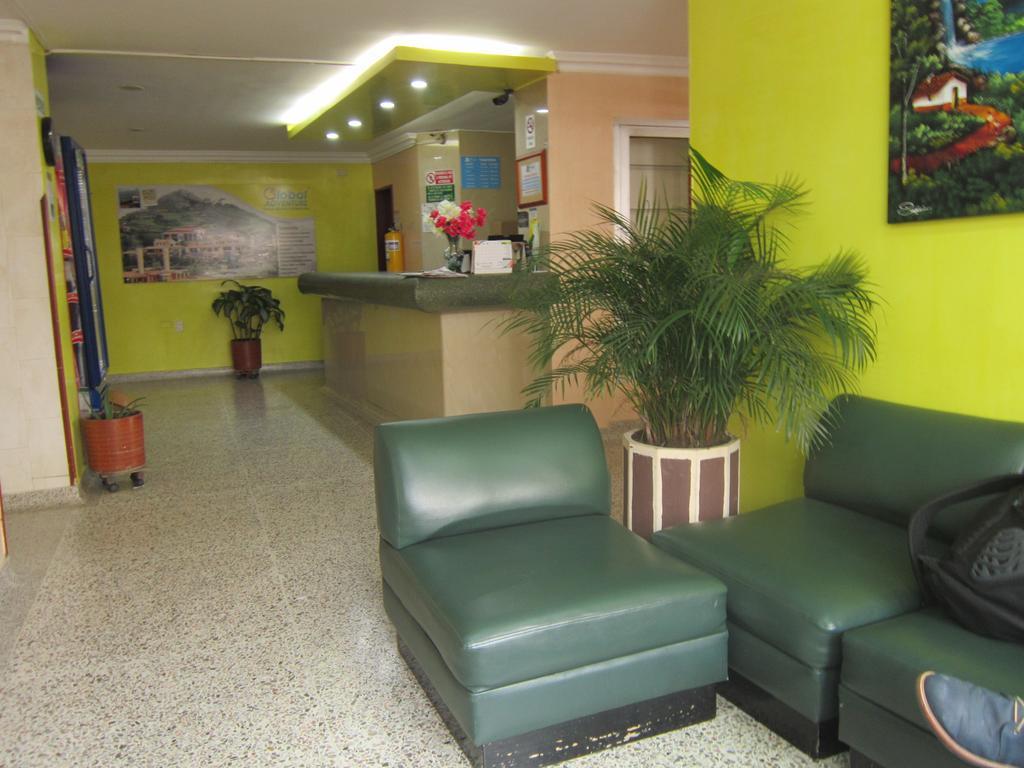Embajador Hotel 3*