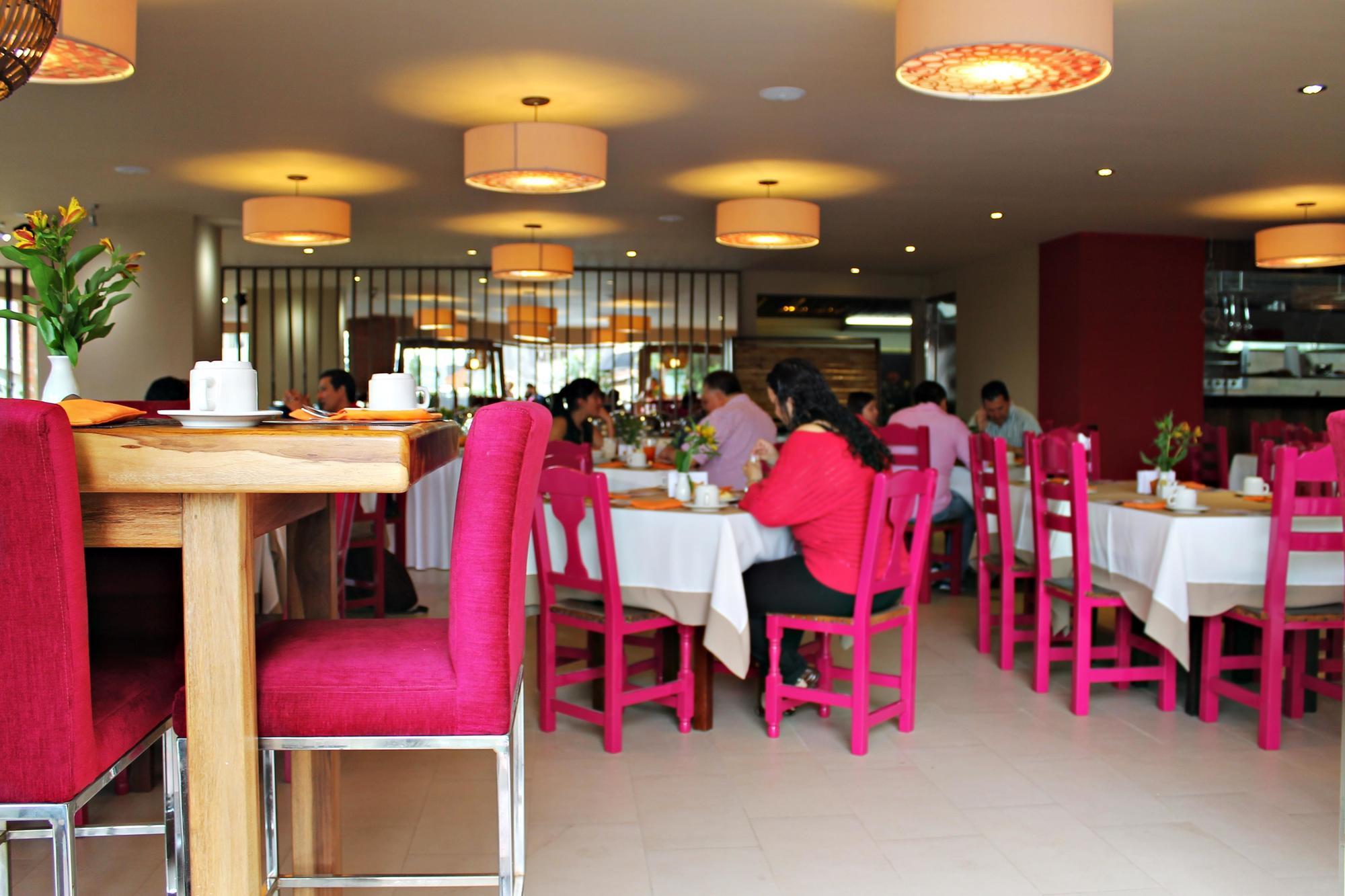 Hotel Ciudad Bonita 4*