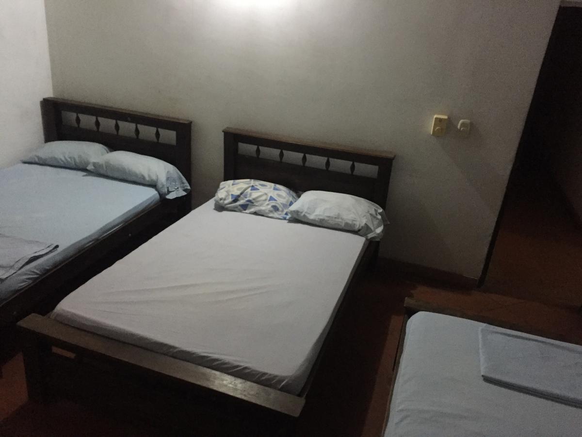 Hotel Colonial *