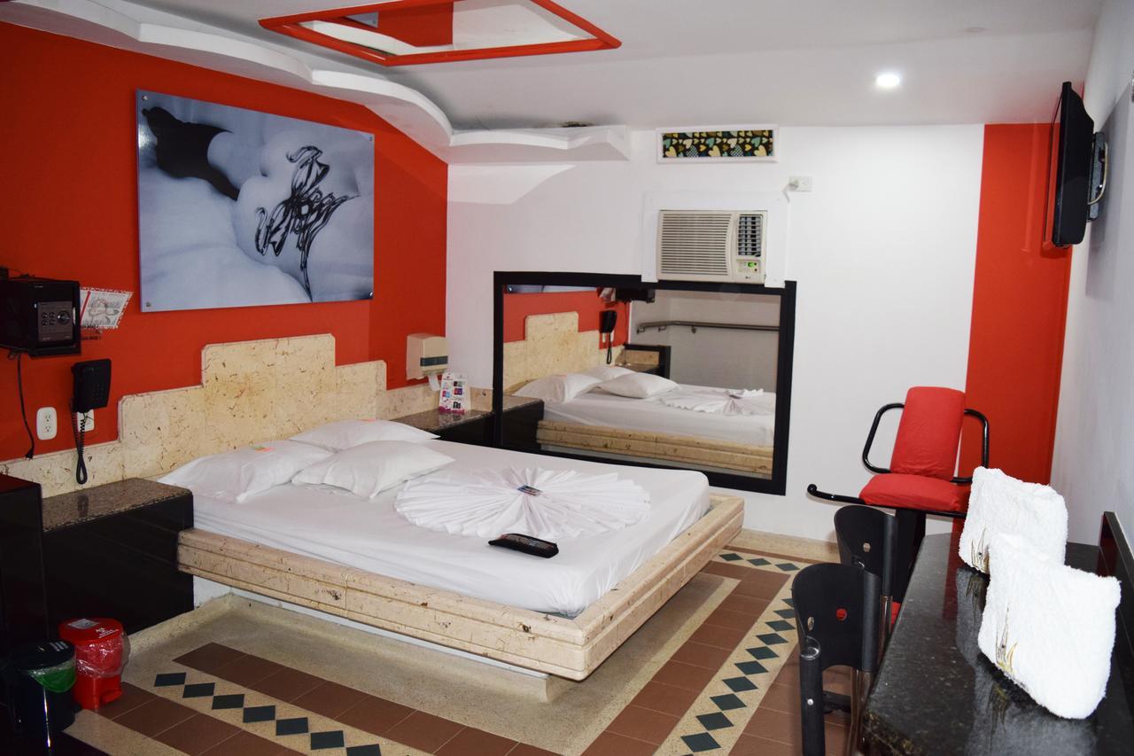 Hotel del amor Rey De Corazones *