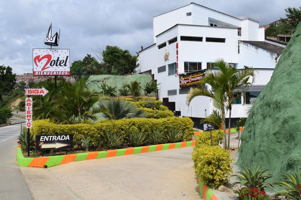 Hotel del amor Rey De Corazones *