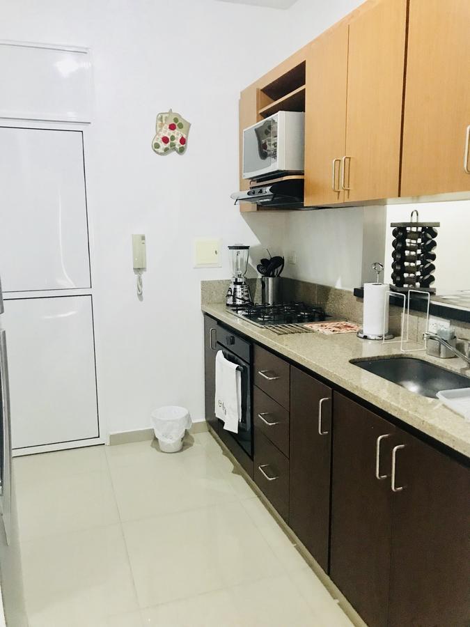 Amoblado En Apartamento *