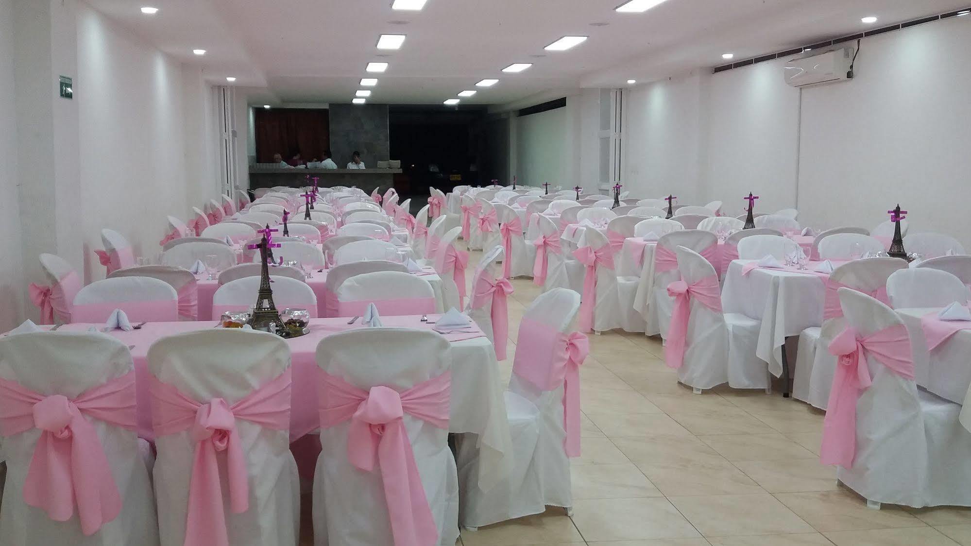 Hotel Ayenda 1501 Metropolitana Plaza