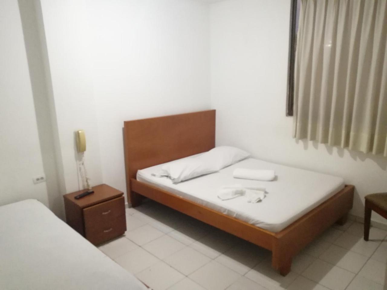 Hotel Granada *