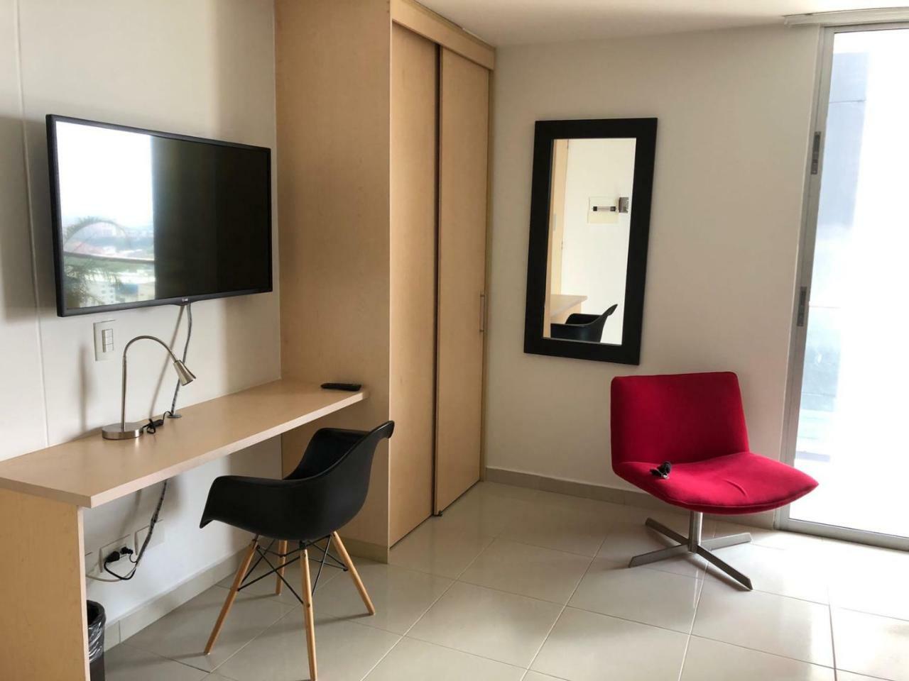 Apartaestudio Strada Suites