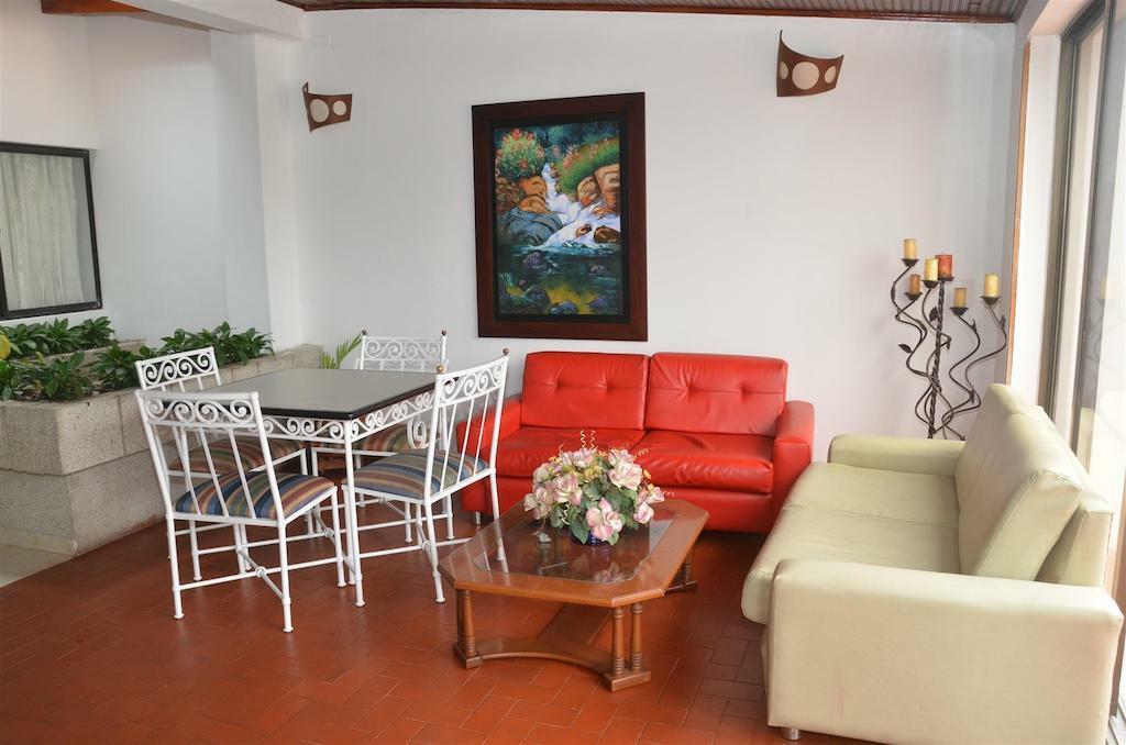 Riviera Plaza Hotel 3*