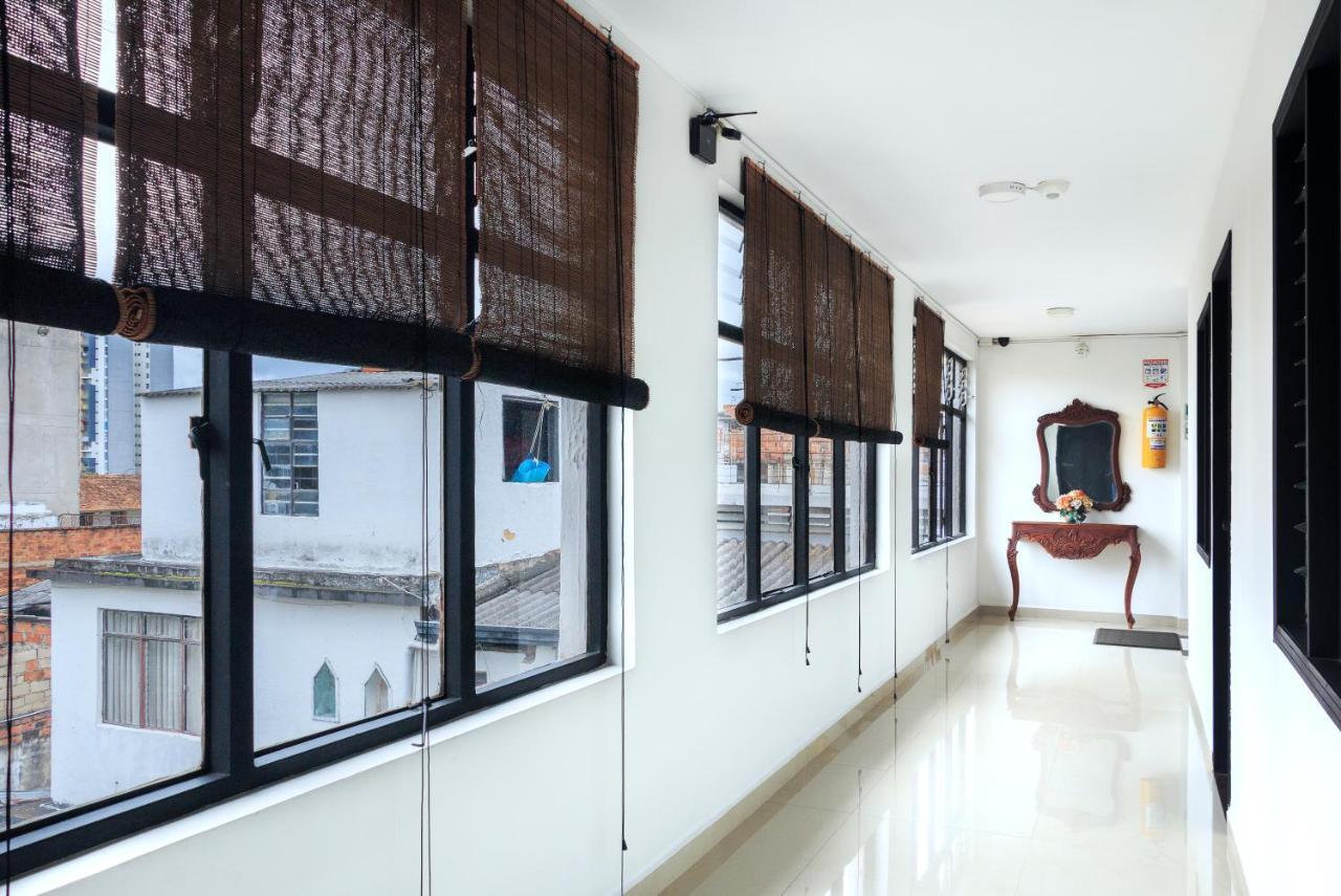 Colonial Plaza Hotel