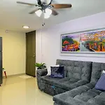 Mantilla Living - 402