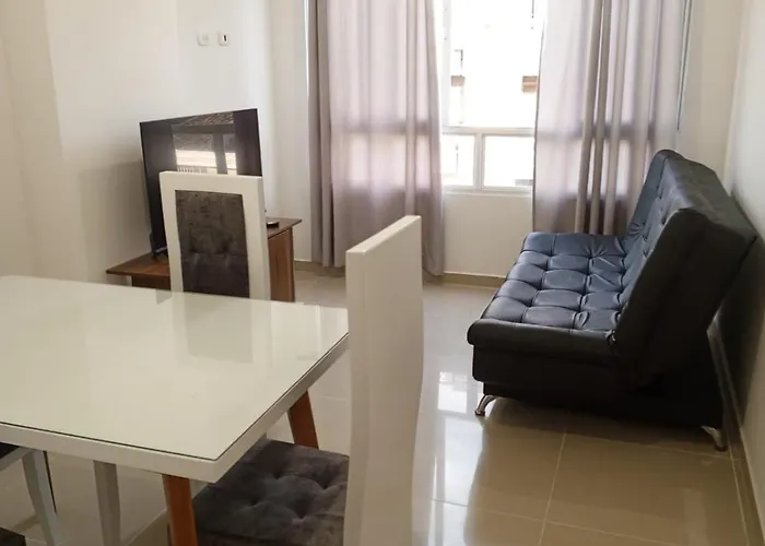 Provenza Housse-Alquiler De Habitaciones En Apto Compartido
