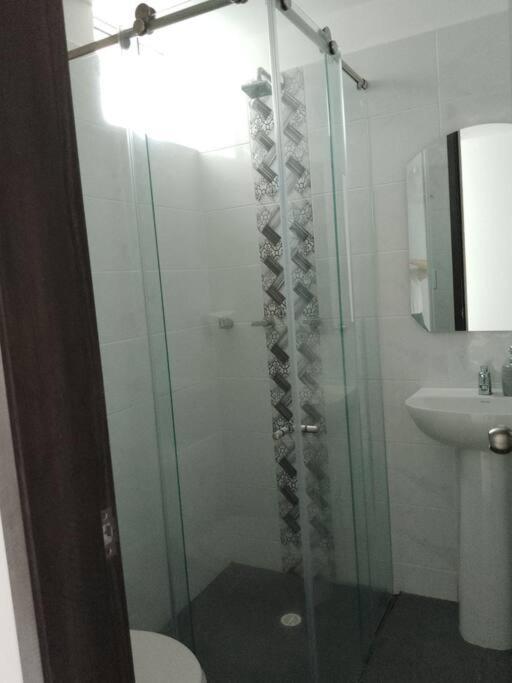 En El Centro De La Ciudad Bonita A Muy Buen Precio Apartamento *