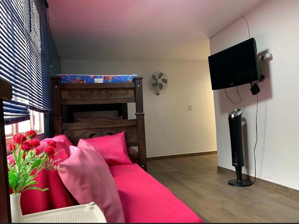 Xavihostel Hostel