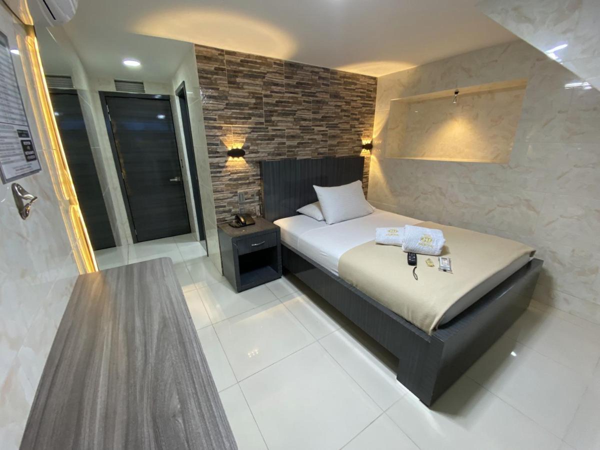 Balmoral 3*